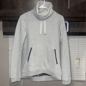 Lululemon avenue pullover